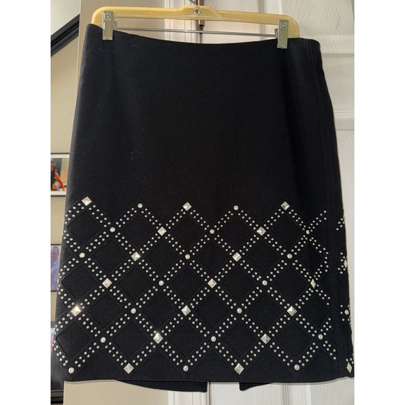 White House Black Market Embellished Skirt Rhinestone Career Party Size 6 - Picture 2 of 6
